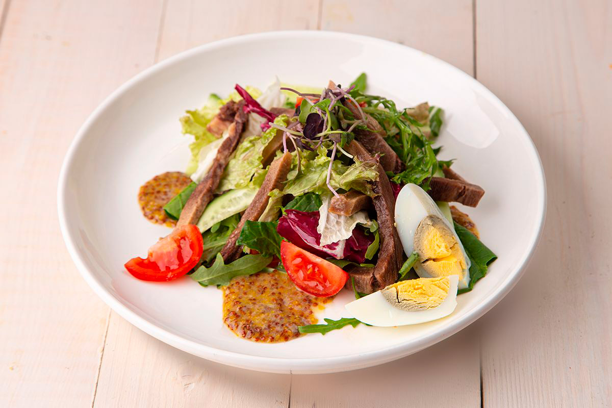 Теплый салат с телячьим языком